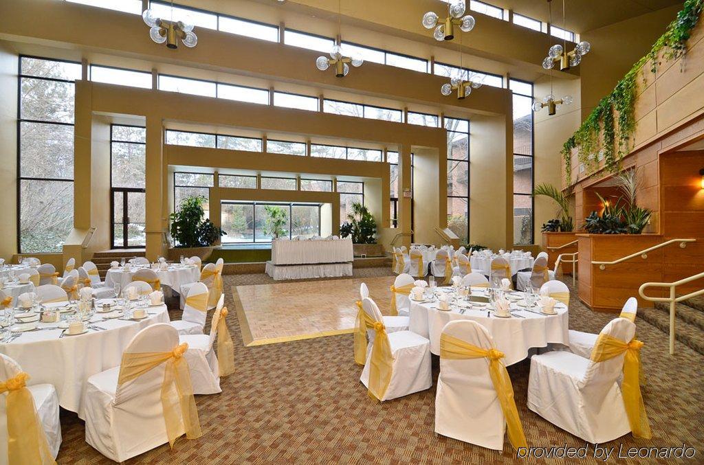 Clock Tower Resort And Conference Center - Rockford Restaurang bild