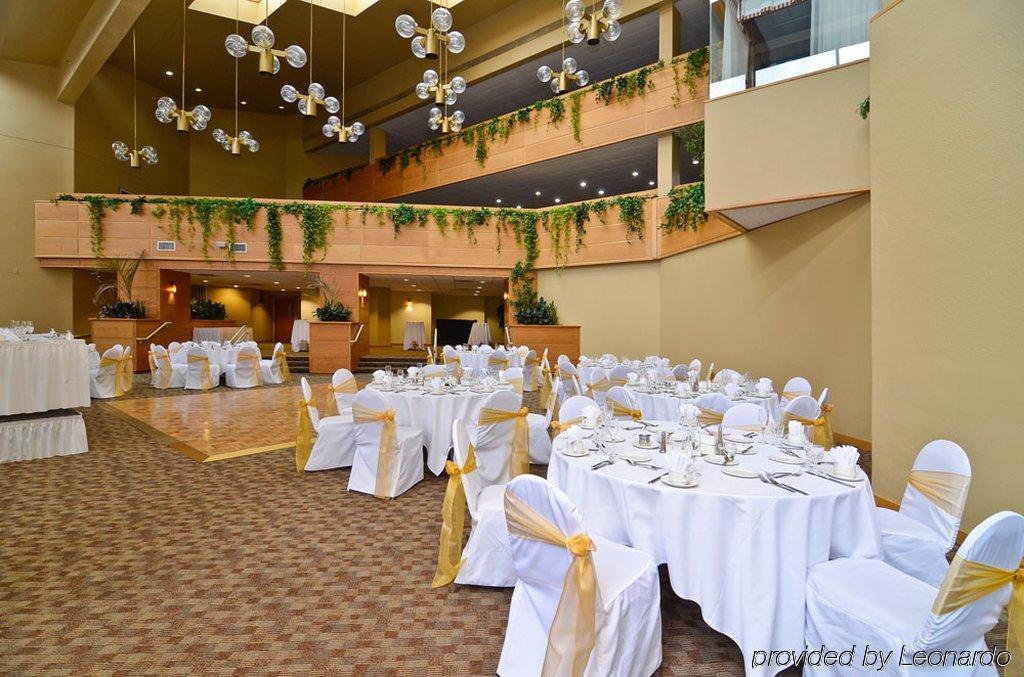 Clock Tower Resort And Conference Center - Rockford Restaurang bild