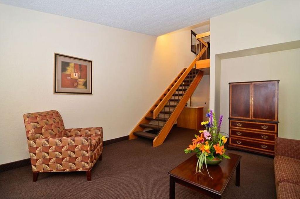 Clock Tower Resort And Conference Center - Rockford Rum bild